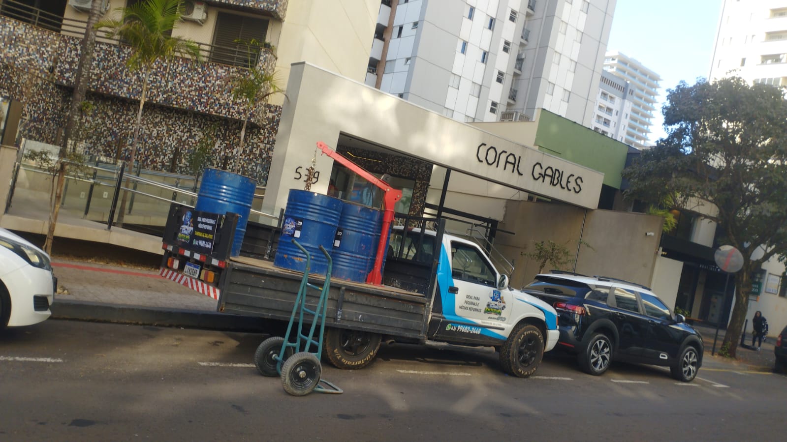 Caminhoneta da Dr. Mini Entulho